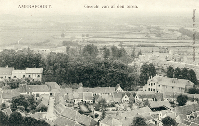 11594 Overzicht van het zuidelijke gedeelte van de binnenstad van Amersfoort vanaf de Onze Lieve Vrouwetoren.